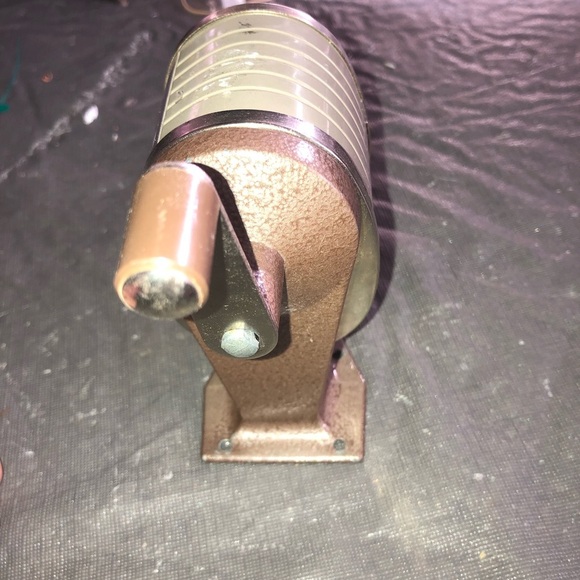 Chicago APSCO Pencil Sharpener - Beige and Bronze - Picture 9 of 9